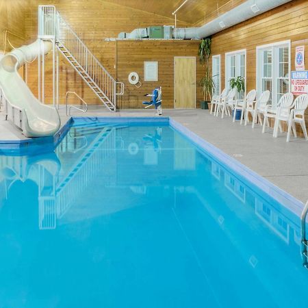Hotel Baymont By Wyndham Essex Burlington Area Esterno foto
