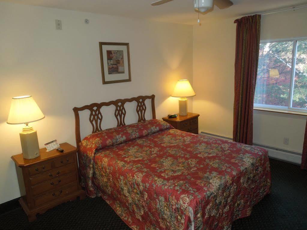 Hotel Baymont By Wyndham Essex Burlington Area Esterno foto