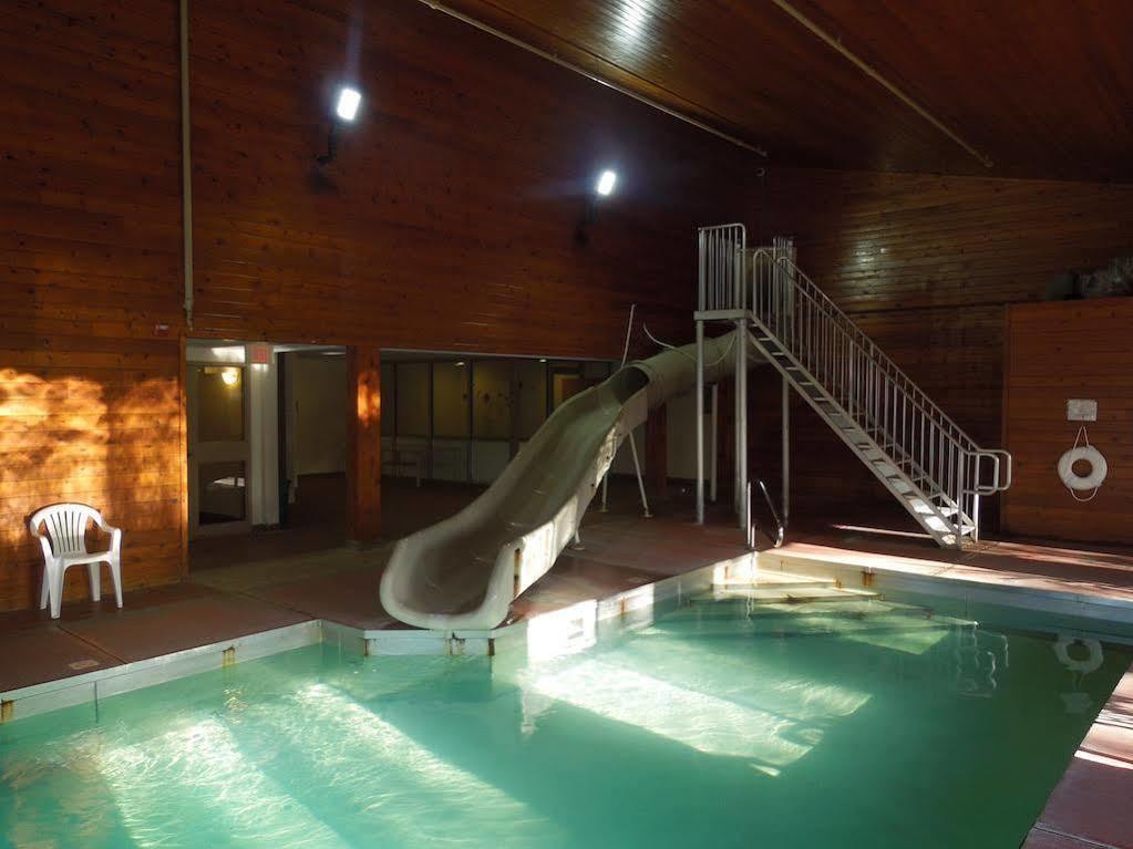 Hotel Baymont By Wyndham Essex Burlington Area Esterno foto