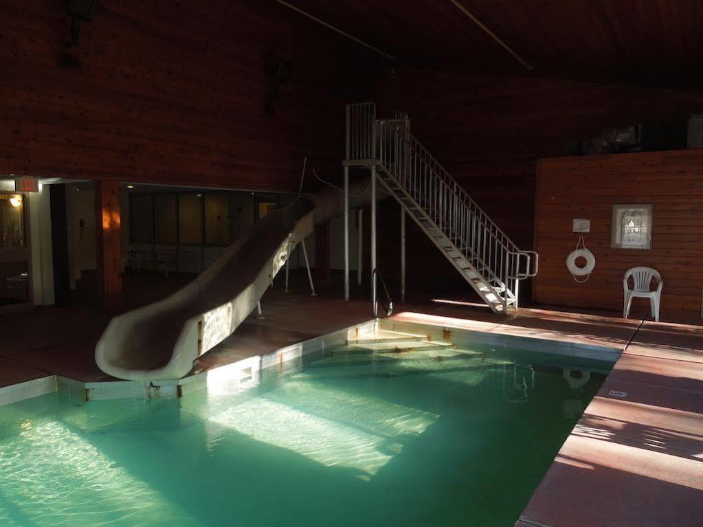 Hotel Baymont By Wyndham Essex Burlington Area Esterno foto