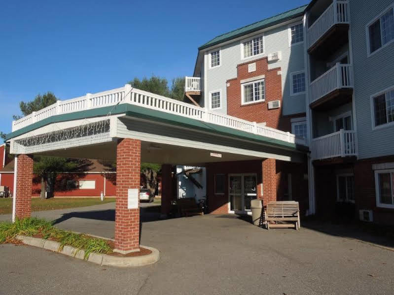 Hotel Baymont By Wyndham Essex Burlington Area Esterno foto