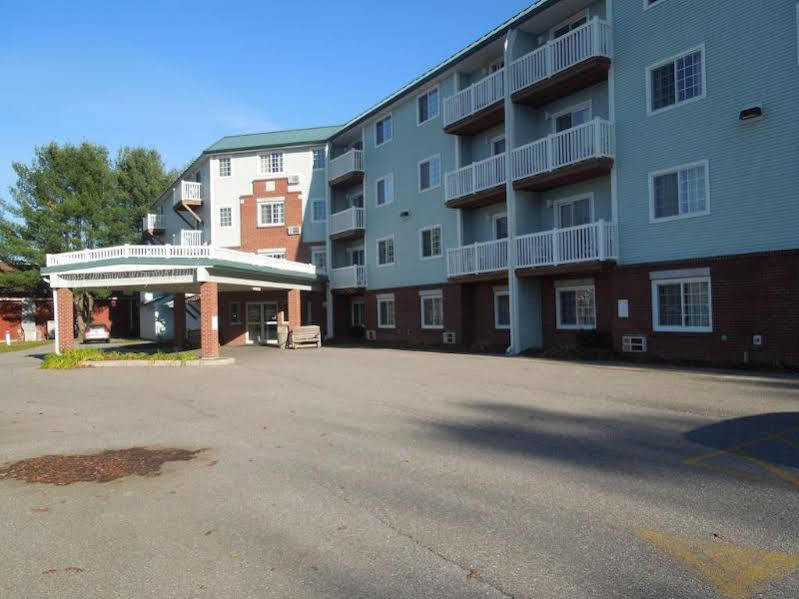 Hotel Baymont By Wyndham Essex Burlington Area Esterno foto